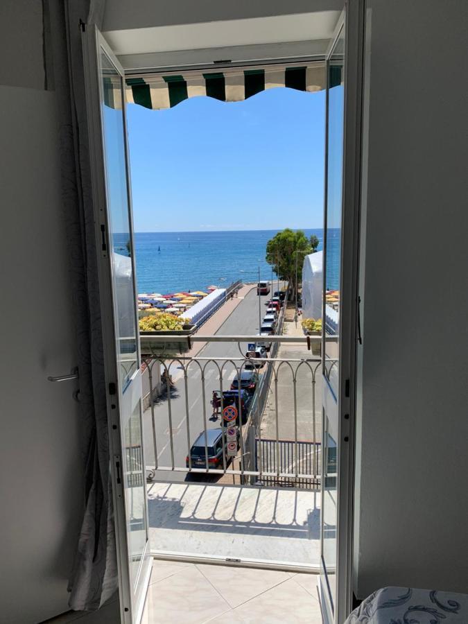 Hotel Aurora Varazze Eksteriør billede