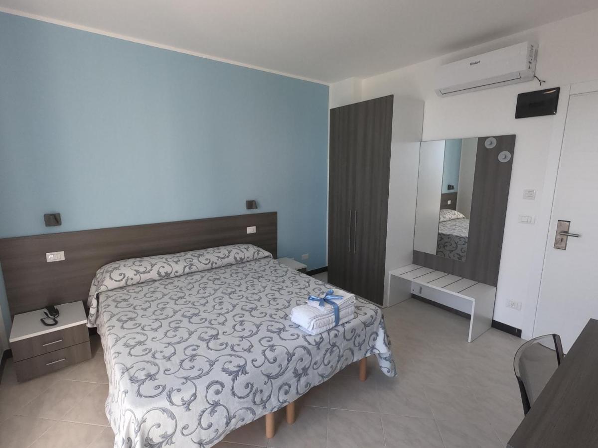 Hotel Aurora Varazze Eksteriør billede